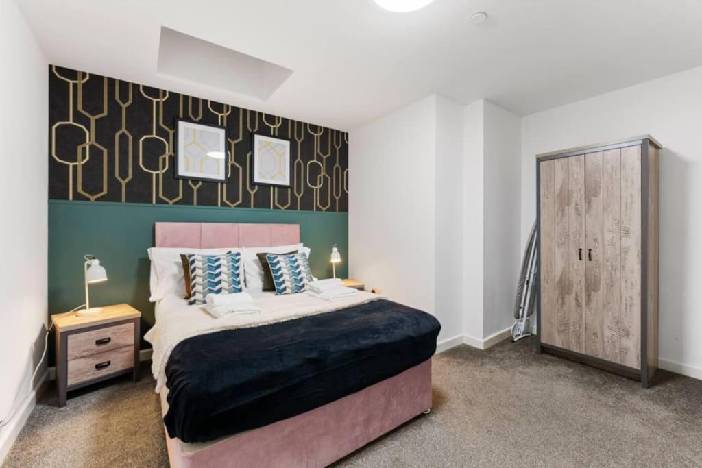 Modern Spacious Three Bedrooms With Private Garden Cardiff Exterior photo